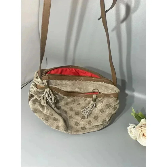 Vintage | Saddle River Faux Leather and Suede Sunflower Hobo Style Purse Shoulde - Picture 2 of 7